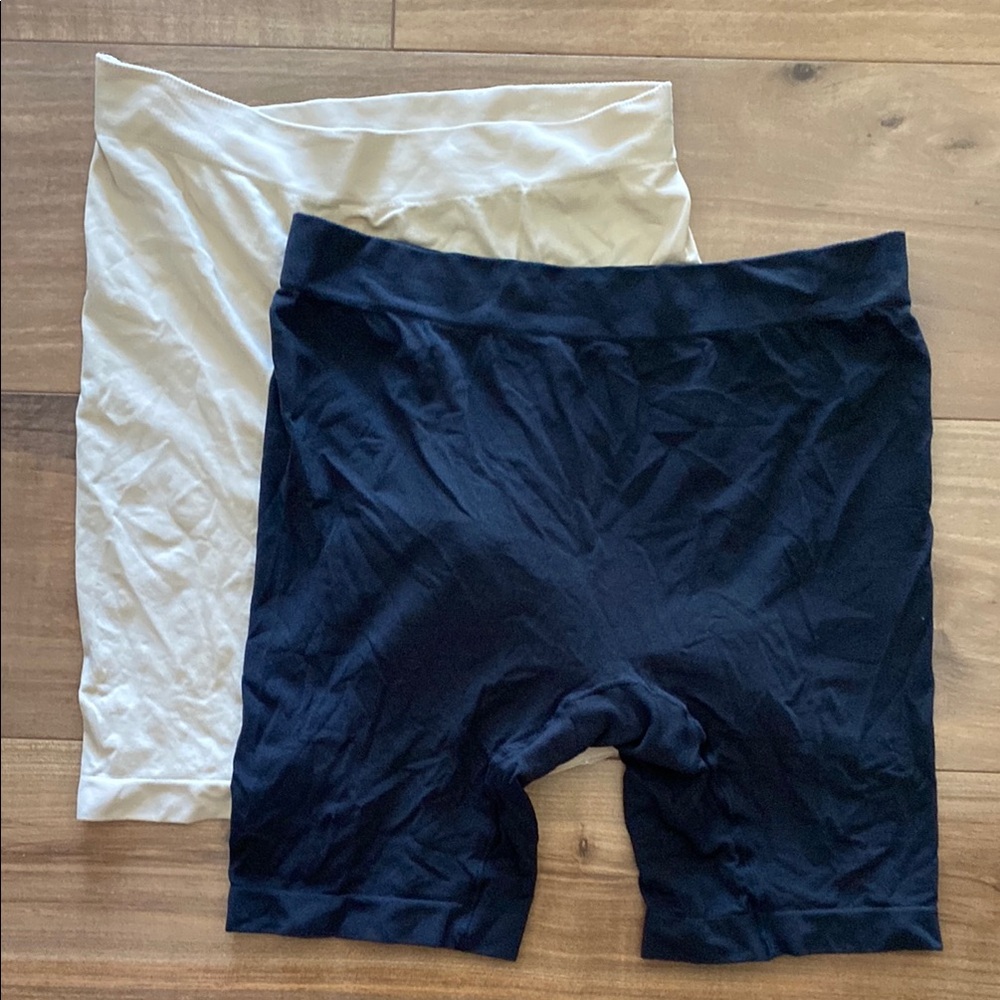 Black & nude Thigh Society 5” Cooling Shorts